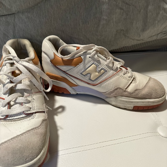 Women’s New Balance 550’s Size 8 - Picture 3 of 4